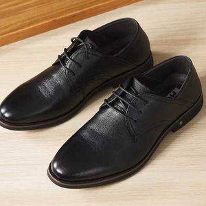 Men's black leather shoes